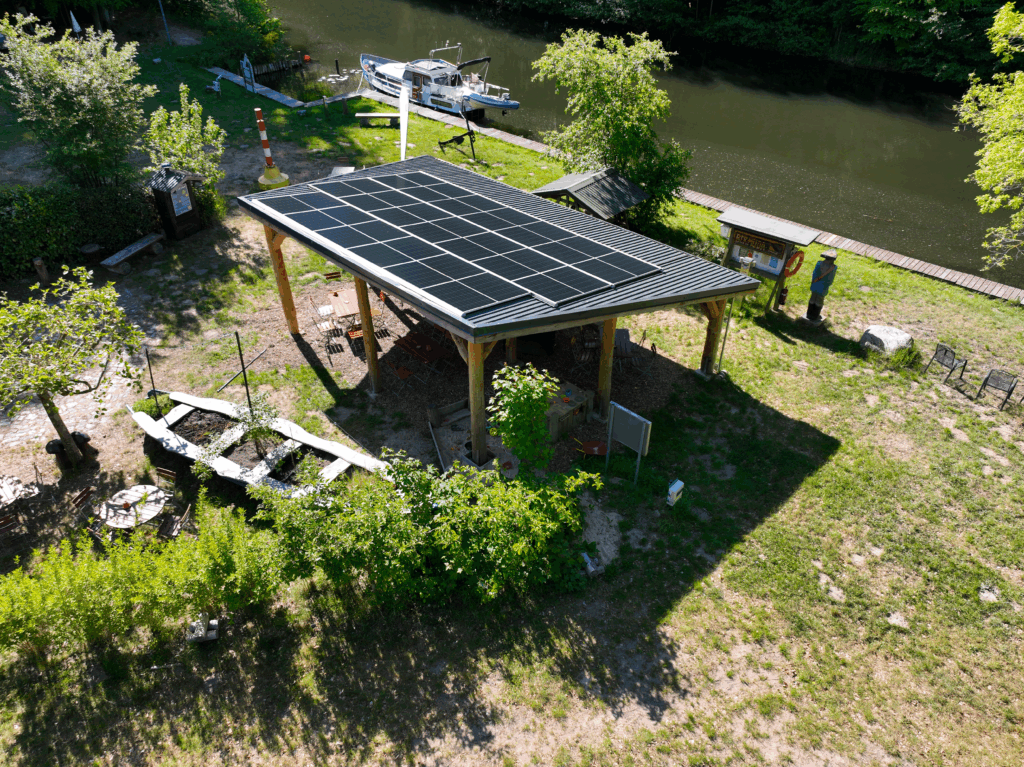 BERMUDADREIECK Naturcamping & Hafen